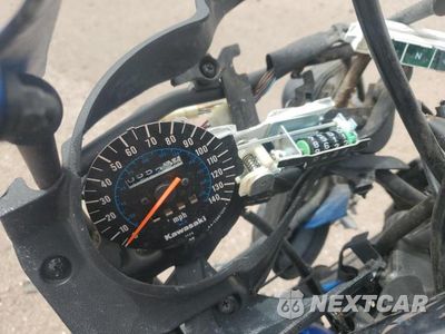 Zdjęcie 7 z 9 samochodu: 2009 KAWASAKI EX500 D VIN:JKAEXVD169A113566 - miniatura