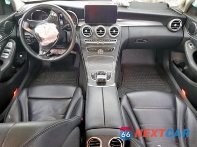 Zdjęcie 8 z 12 samochodu: 2016 MERCEDES-BENZ C 300 4MATIC VIN:55SWF4KB5GU167625 - miniatura