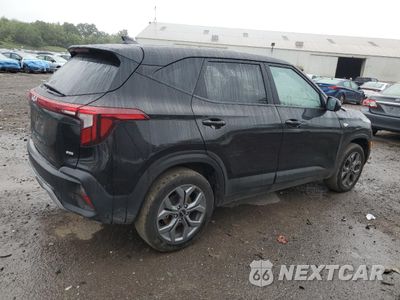 Trzecie zdjęcie samochodu z tyłu: 2025 KIA SELTOS LX VIN:KNDEPCAA9S7720918 - miniatura