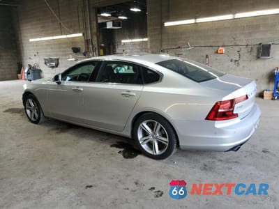 Drugie zdjęcie samochodu z przodu: 2018 VOLVO S90 T5 MOMENTUM VIN:LVY982MK6JP015417 - miniatura