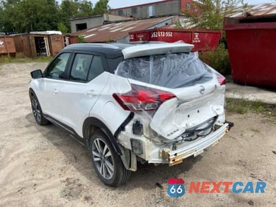 Drugie zdjęcie samochodu z przodu: 2019 NISSAN KICKS S VIN:3N1CP5CUXKL543546 - miniatura