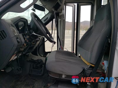 Zdjęcie 7 z 13 samochodu: 2016 FORD F650 SUPER - TRANSIT VEHICLES BUS VIN:1FDNF6AY0GDA04852 - miniatura
