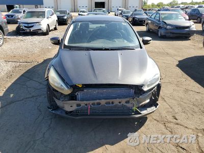 Piąte zdjęcie samochodu w środku: 2015 FORD FOCUS SE VIN:1FADP3F25FL367562 - miniatura
