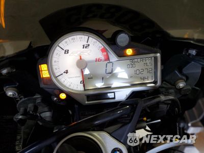 Zdjęcie 7 z 9 samochodu: 2016 BMW S 1000 RR VIN:WB10D2107GZ354132 - miniatura