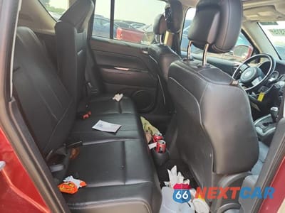 Zdjęcie 10 z 12 samochodu: 2014 JEEP COMPASS LATITUDE VIN:1C4NJCEA0ED680455 - miniatura