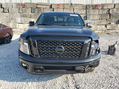 Piąte zdjęcie samochodu w środku: 2019 NISSAN TITAN SV VIN:1N6AA1E57KN518508 - miniatura