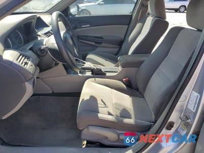 Zdjęcie 7 z 12 samochodu: 2009 HONDA ACCORD LX VIN:1HGCP26379A057990 - miniatura