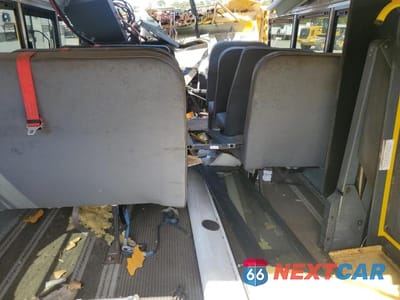 Zdjęcie 10 z 14 samochodu: 2010 CHEV EXPRESS G3500 VIN:1GB6G2AG9A1136432 - miniatura