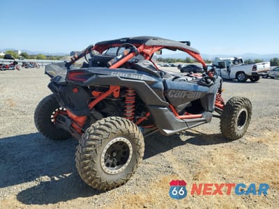 Czwarte zdjęcie samochodu z boku: 2017 CAN-AM MAVERICK X3 X RS TURBO R VIN:3JBVXAW23HK001506 - miniatura