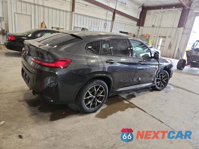 Trzecie zdjęcie samochodu z tyłu: 2025 BMW X4 XDRIVE30I VIN:5UX33DT03S9X59519 - miniatura