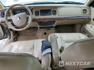 Zdjęcie 8 z 12 samochodu: 2008 MERCURY GRAND MARQUIS LS VIN:2MEHM75V78X613491 - miniatura