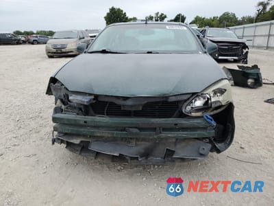 Piąte zdjęcie samochodu w środku: 2004 PONTIAC GRAND PRIX GT2 VIN:2G2WS522941134228 - miniatura