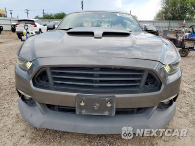 Piąte zdjęcie samochodu w środku: 2015 FORD MUSTANG VIN:1FA6P8TH7F5434133 - miniatura