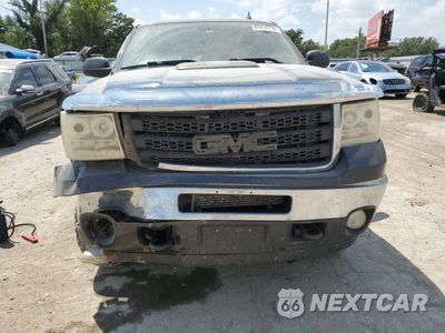 Piąte zdjęcie samochodu w środku: 2011 GMC SIERRA K2500 SLT VIN:1GT121C84BF130854 - miniatura