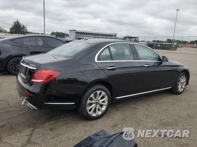 Trzecie zdjęcie samochodu z tyłu: 2018 MERCEDES-BENZ E 300 4MATIC VIN:WDDZF4KB5JA466875 - miniatura