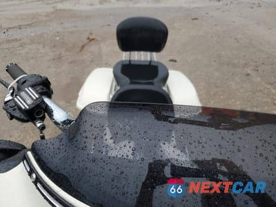 Piąte zdjęcie samochodu w środku: 2014 HARLEY-DAVIDSON FLHXS STREET GLIDE SPECIAL VIN:1HD1KRM13EB640638 - miniatura