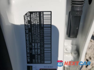 Zdjęcie 12 z 13 samochodu: 2024 MERCEDES-BENZ C 300 4MATIC VIN:W1KAF4HB1RR171595 - miniatura