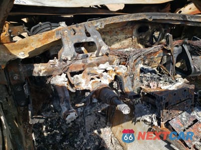 Zdjęcie 9 z 11 samochodu: 2006 PONTIAC SOLSTICE VIN:1G2MB33B06Y106442 - miniatura