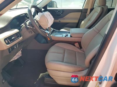 Zdjęcie 7 z 13 samochodu: 2023 LINCOLN AVIATOR RESERVE VIN:5LM5J7WC5PGL30210 - miniatura