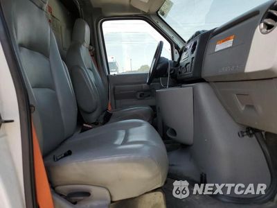 Zdjęcie 11 z 14 samochodu: 2013 FORD ECONOLINE E350 SUPER DUTY CUTAWAY VAN VIN:1FDWE3FL9DDB20436 - miniatura