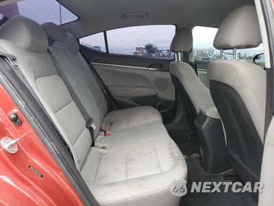 Zdjęcie 10 z 14 samochodu: 2018 HYUNDAI ELANTRA SE VIN:5NPD74LF9JH277660 - miniatura