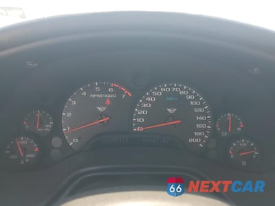 Zdjęcie 9 z 12 samochodu: 2004 CHEVROLET CORVETTE VIN:1G1YY22G845109082 - miniatura