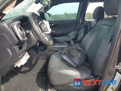 Zdjęcie 7 z 12 samochodu: 2018 TOYOTA TACOMA DOUBLE CAB VIN:5TFCZ5AN9JX134878 - miniatura