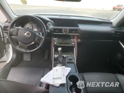 Zdjęcie 8 z 13 samochodu: 2018 LEXUS IS 300 VIN:JTHBA1D22J5075633 - miniatura