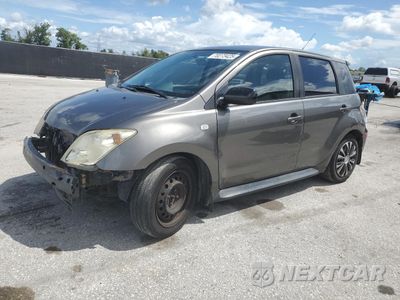 2004 TOYOTA SCION XA JTKKT624140047717 - główne zdjęcie licytacji z USA - miniatura