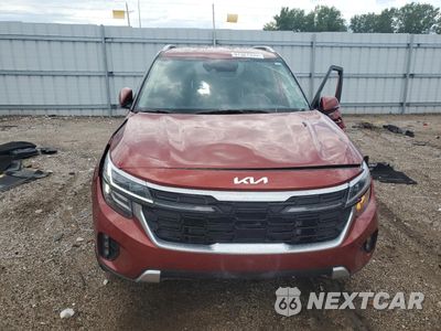 Piąte zdjęcie samochodu w środku: 2024 KIA SELTOS SX VIN:KNDETCA78R7498592 - miniatura