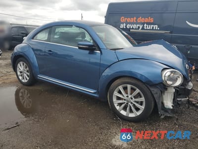 Czwarte zdjęcie samochodu z boku: 2018 VOLKSWAGEN BEETLE SE VIN:3VWJD7AT2JM708451 - miniatura