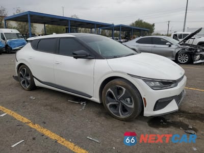 Czwarte zdjęcie samochodu z boku: 2022 KIA EV6 GT LINE VIN:KNDC4DLC0N5062930 - miniatura