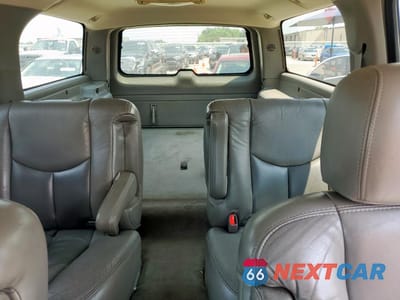 Zdjęcie 10 z 13 samochodu: 2004 GMC YUKON XL DENALI VIN:1GKFK66U14J266178 - miniatura