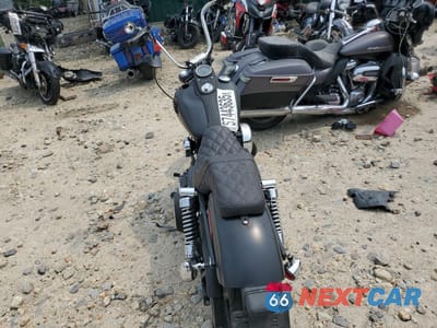 Czwarte zdjęcie samochodu z boku: 2017 HARLEY-DAVIDSON FXDB DYNA STREET BOB VIN:1HD1GXM10HC323565 - miniatura
