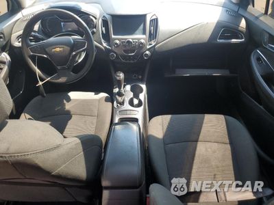 Zdjęcie 8 z 13 samochodu: 2017 CHEVROLET CRUZE LT VIN:1G1BE5SM9H7135044 - miniatura