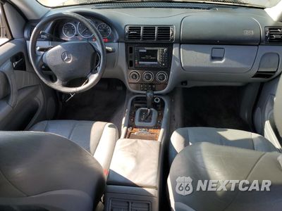 Zdjęcie 8 z 13 samochodu: 2005 MERCEDES-BENZ ML 350 VIN:4JGAB57E85A526855 - miniatura