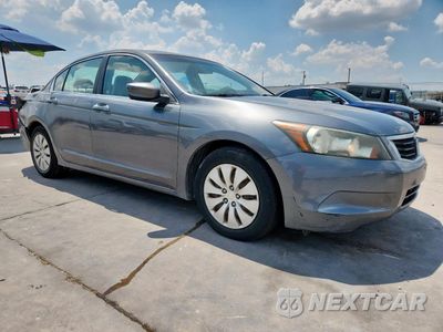 Czwarte zdjęcie samochodu z boku: 2008 HONDA ACCORD LX VIN:1HGCP26388A013138 - miniatura