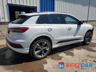 Trzecie zdjęcie samochodu z tyłu: 2023 AUDI Q4 E-TRON PREMIUM VIN:WA1L2AFZ9PP049812 - miniatura