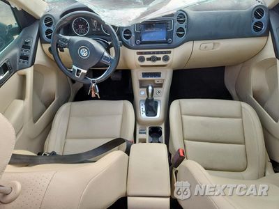 Zdjęcie 8 z 14 samochodu: 2017 VOLKSWAGEN TIGUAN WOLFSBURG VIN:WVGRV7AX4HK005713 - miniatura