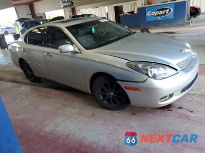 Czwarte zdjęcie samochodu z boku: 2004 LEXUS ES 330 VIN:JTHBA30G640014252 - miniatura