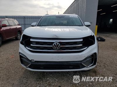 Piąte zdjęcie samochodu w środku: 2021 VOLKSWAGEN ATLAS CROSS SPORT SEL R-LINE VIN:1V2SE2CA8MC221875 - miniatura