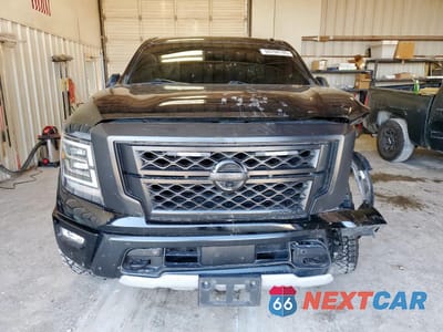 Piąte zdjęcie samochodu w środku: 2021 NISSAN TITAN SV VIN:1N6AA1ED3MN502722 - miniatura