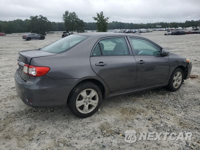 Trzecie zdjęcie samochodu z tyłu: 2013 TOYOTA COROLLA BASE VIN:5YFBU4EE1DP160313 - miniatura