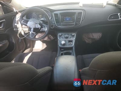 Zdjęcie 8 z 12 samochodu: 2015 CHRYSLER 200 LIMITED VIN:1C3CCCAB8FN654587 - miniatura