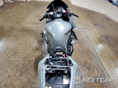 Zdjęcie 6 z 10 samochodu: 2005 YAMAHA YZFR6 L VIN:JYARJ06E65A025408 - miniatura