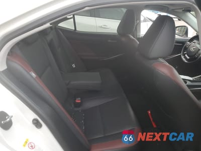 Zdjęcie 10 z 13 samochodu: 2018 LEXUS IS 300 VIN:JTHBA1D22J5075633 - miniatura