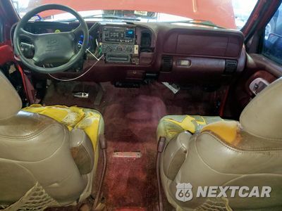 Zdjęcie 8 z 15 samochodu: 1997 CHEVROLET SUBURBAN C1500 VIN:3GNEC16R2VG150663 - miniatura