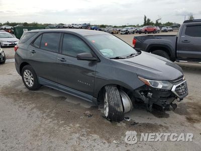 Czwarte zdjęcie samochodu z boku: 2018 CHEVROLET EQUINOX LS VIN:2GNAXHEV8J6170187 - miniatura