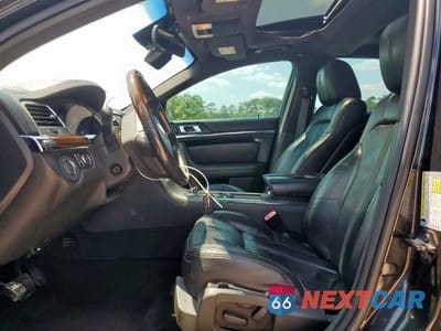Zdjęcie 7 z 12 samochodu: 2009 LINCOLN MKS VIN:1LNHM93R19G623360 - miniatura