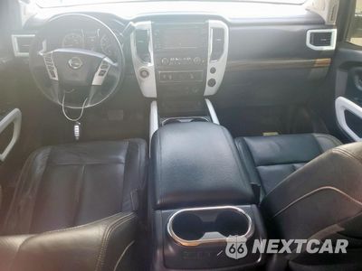 Zdjęcie 8 z 14 samochodu: 2017 NISSAN TITAN SV VIN:1N6AA1E64HN519360 - miniatura